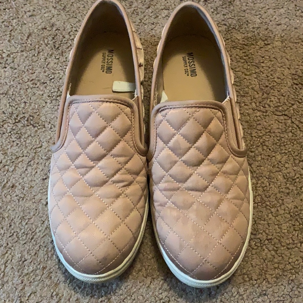 Mossimo slip on sneakers